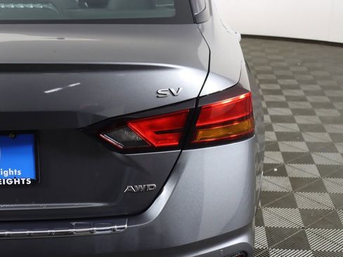 Used 2023 Nissan Altima 2.5 SV w/ SV Premium Package image 16