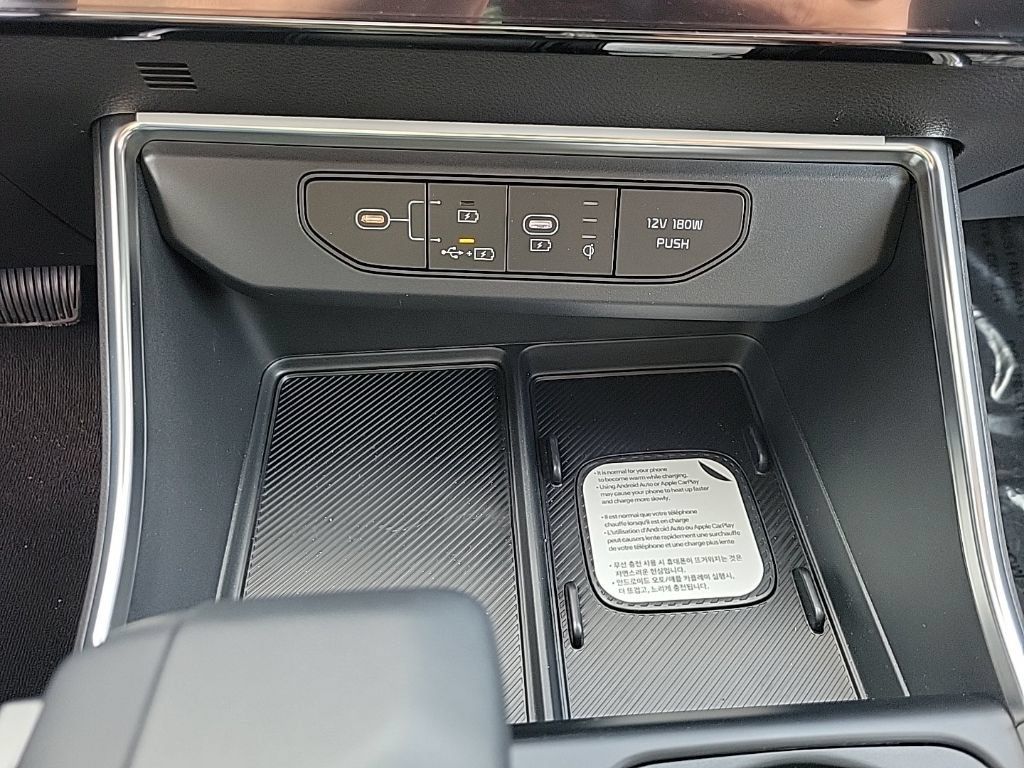 New 2026 Kia Carnival SX w/ SX Dark Edition Package FWD image 23
