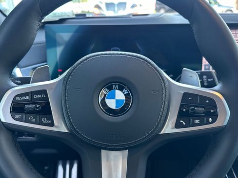 Used 2023 BMW X7 xDrive40i w/ M Sport Package image 30