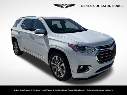 Used 2019 Chevrolet Traverse Premier w/ Driver Confidence II Package FWD image 1