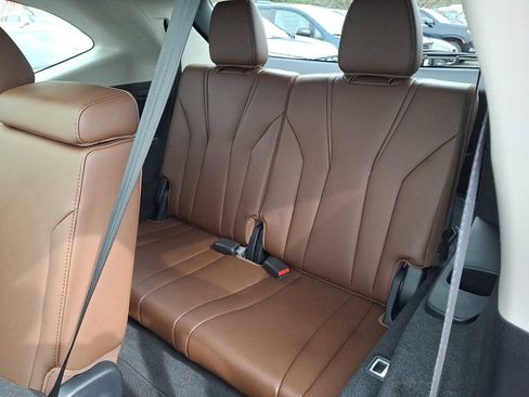 Used 2023 Acura MDX SH-AWD w/ Technology Package image 7