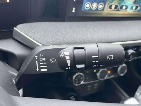 New 2025 Nissan Kicks SV w/ SV Premium Package image 22