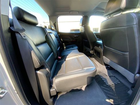 Certified 2019 GMC Sierra 2500 SLT w/ Duramax Plus Package image 26