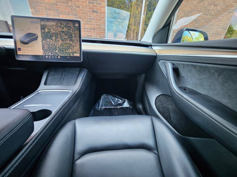 Used 2023 Tesla Model Y Long Range AWD/4WD image 57