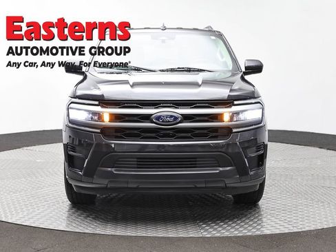 Used 2024 Ford Expedition Max XLT RWD image 2