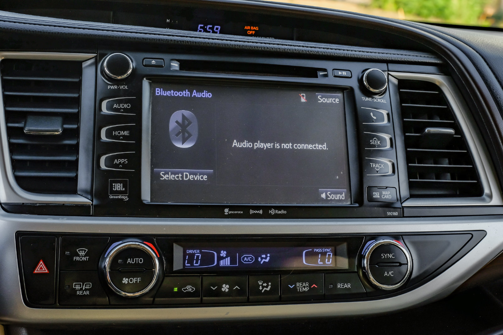 Used 2016 Toyota Highlander Limited w/ Driver Technology Package FWD image 26