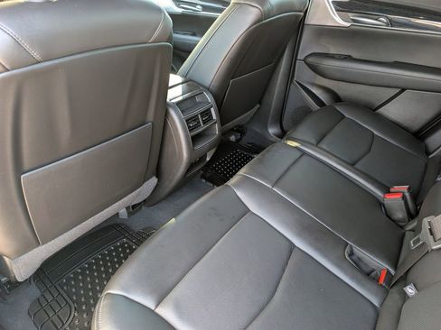 Certified 2022 Cadillac XT5 Premium Luxury w/ Technology Package image 18