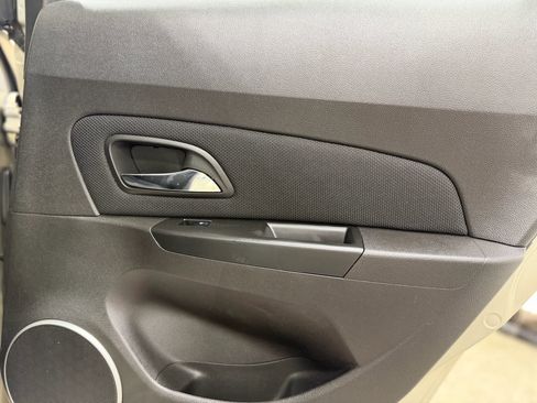 Used 2011 Chevrolet Cruze LT FWD image 28