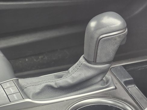 Used 2023 Toyota Camry SE image 14