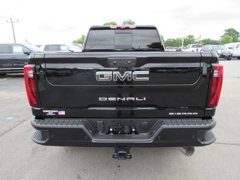 Certified 2026 GMC Sierra 2500 Denali Ultimate w/ Max Trailering Package AWD/4WD image 4