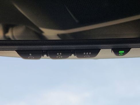 Used 2025 Subaru Outback Premium w/ Popular Package #1A image 21