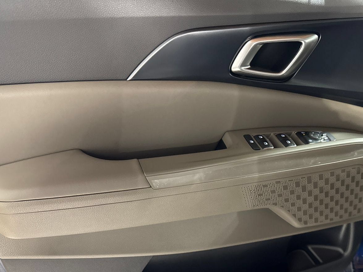 Certified 2026 Kia Carnival FWD image 25