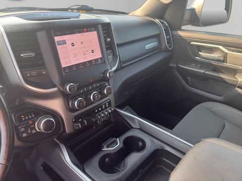 Used 2022 RAM 1500 Big Horn AWD/4WD image 16
