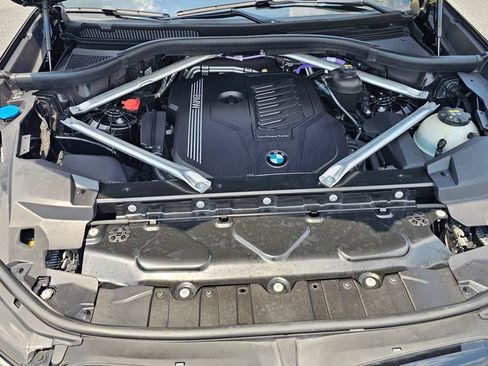 Used 2022 BMW X6 xDrive40i AWD/4WD image 26