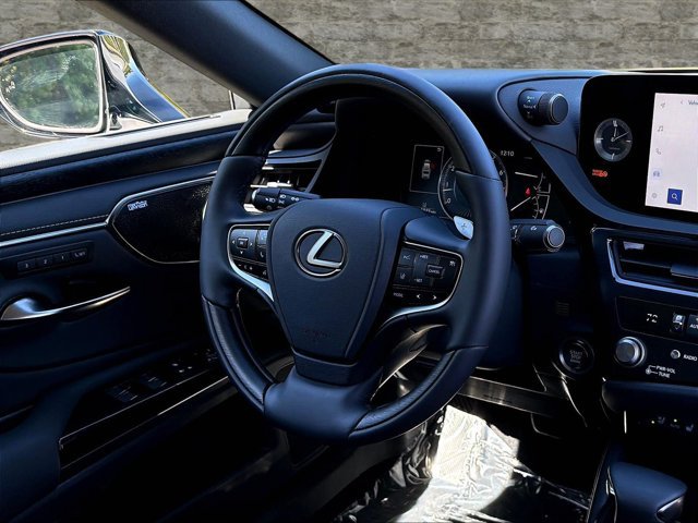 Certified 2025 Lexus ES 350 Ultra Luxury w/ Accessory Package (Z1) FWD image 18