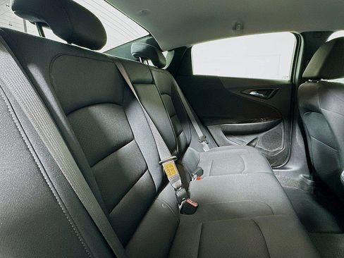 Used 2025 Chevrolet Malibu LT image 26