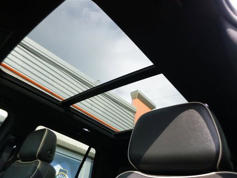 Used 2023 GMC Yukon SLT image 19