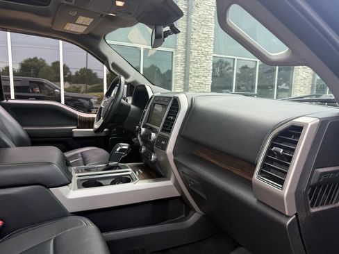 Used 2018 Ford F150 Lariat w/ Equipment Group 502A Luxury AWD/4WD image 16