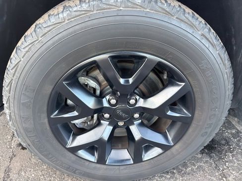 Used 2016 Jeep Cherokee Trailhawk image 30