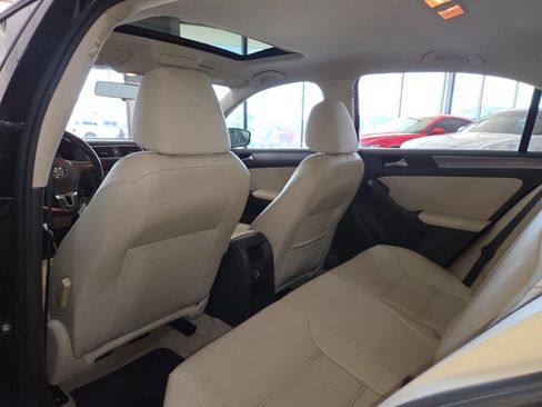 Used 2014 Volkswagen Jetta TDI FWD image 22
