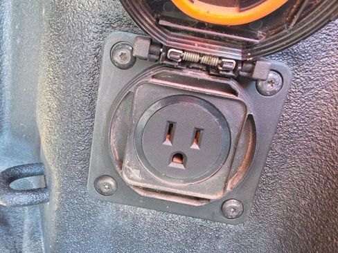 Used 2022 Chevrolet Silverado 2500 LTZ w/ LTZ Plus Package image 23