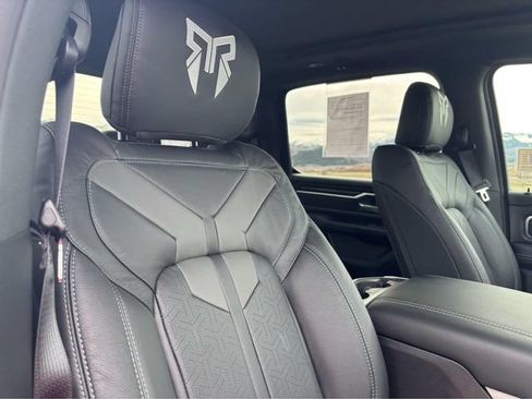 New 2025 RAM 1500 Big Horn AWD/4WD image 44