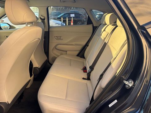 Used 2025 Hyundai Kona SEL image 25