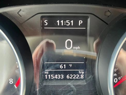 Used 2018 Volkswagen Passat 2.0T SE image 13