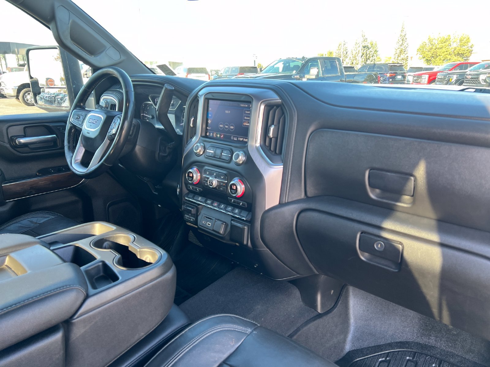 Used 2020 GMC Sierra 2500 SLT w/ X31 Off-Road Package AWD/4WD image 34