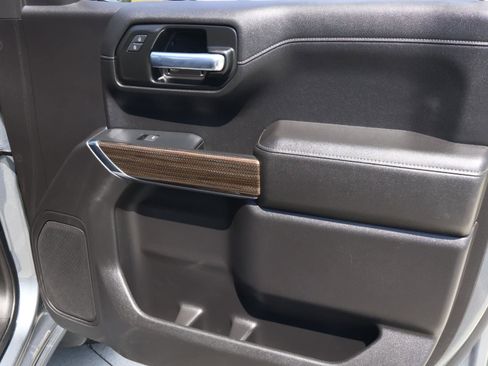Used 2021 Chevrolet Silverado 1500 LT AWD/4WD image 15