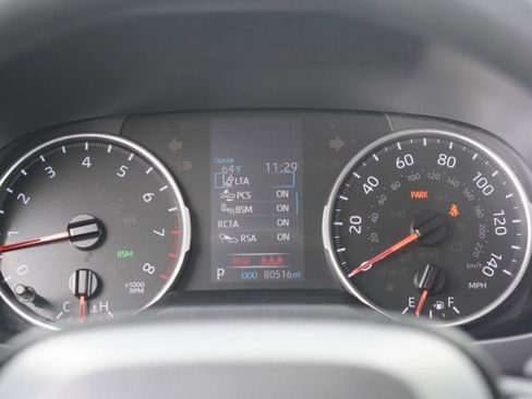 Used 2020 Toyota RAV4 XLE w/ Convenience Package FWD image 20
