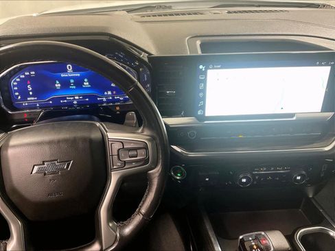 Used 2022 Chevrolet Silverado 1500 RST w/ Convenience Package II image 18