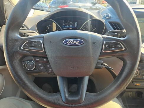 Used 2018 Ford Escape SE w/ Ford Safe & Smart Package FWD image 50