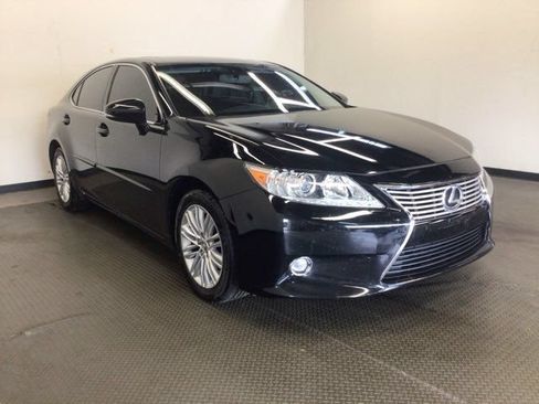 Used 2015 Lexus ES 350 w/ Luxury Package FWD image 1