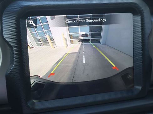 Used 2022 Jeep Gladiator Sport image 11