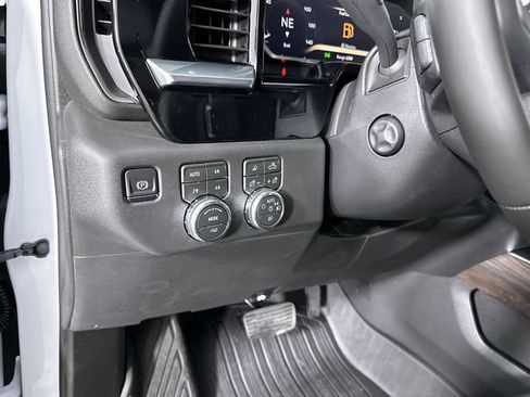 New 2026 GMC Sierra 1500 SLT w/ SLT Premium Package AWD/4WD image 19
