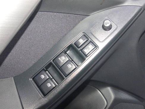Used 2015 Subaru Forester 2.5i Premium w/ Popular Package #1 AWD/4WD image 19