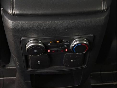 Used 2021 Ford Explorer Limited image 30