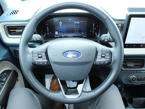 Used 2025 Ford Maverick Lariat w/ 4K Tow Package AWD/4WD image 40
