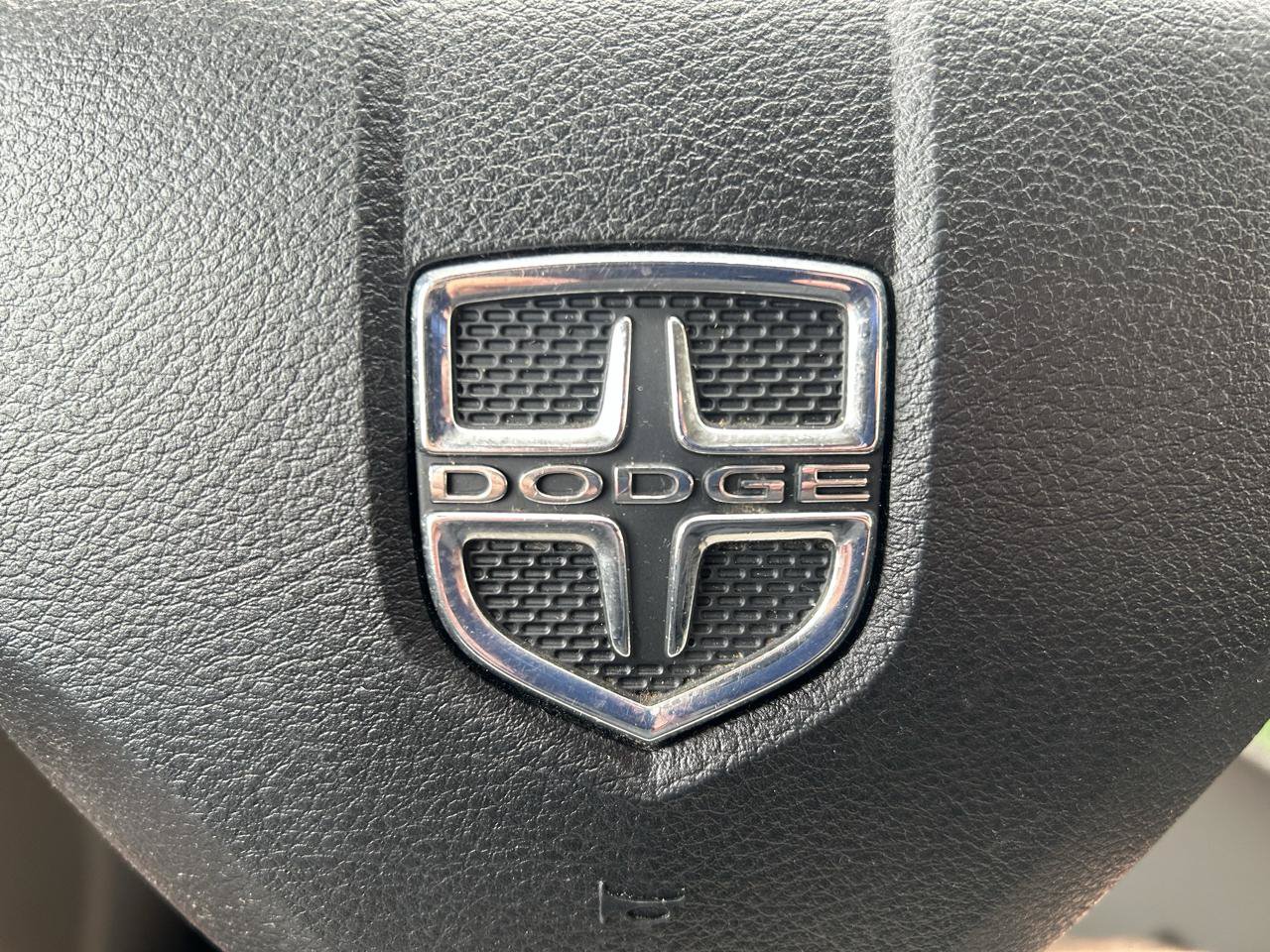 Used 2014 Dodge Grand Caravan SXT FWD image 19