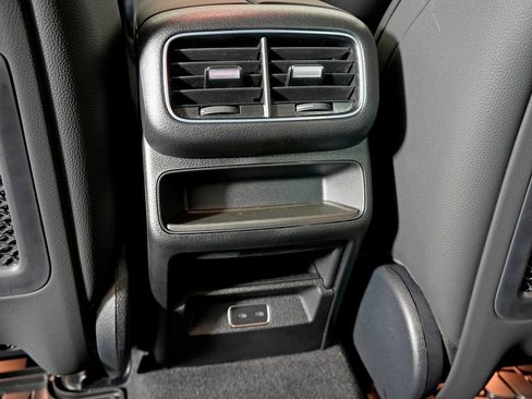 Used 2026 Mercedes-Benz GLE 450 4MATIC image 30