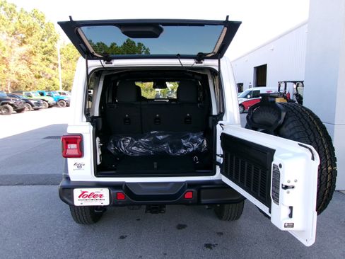 New 2026 Jeep Wrangler Unlimited Sport image 21