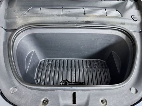 Used 2023 Tesla Model Y Long Range image 36