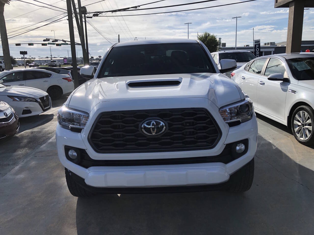 Used 2021 Toyota Tacoma TRD Sport AWD/4WD image 6