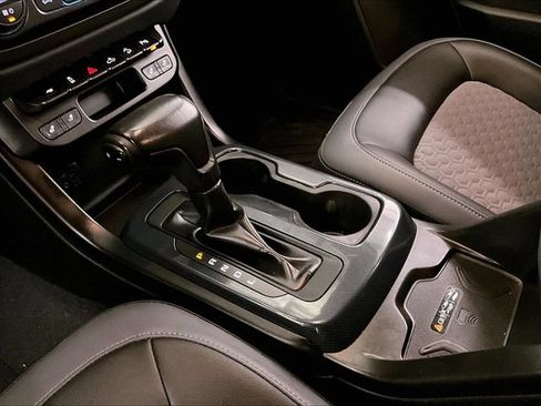 Used 2019 Chevrolet Colorado Z71 AWD/4WD image 16