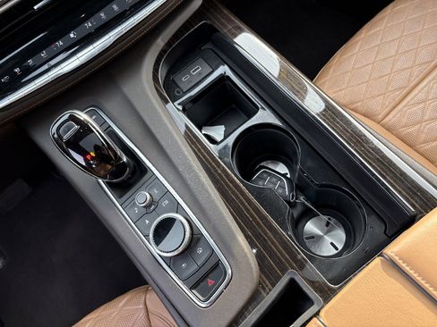 Used 2023 Cadillac Escalade Premium Luxury w/ LPO, Radiant Package AWD/4WD image 26