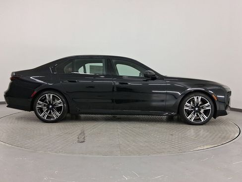 New 2026 BMW 740i image 8