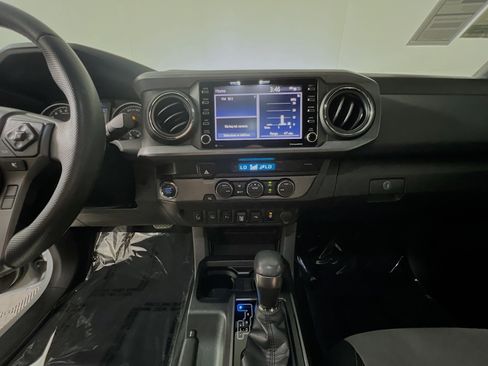 Used 2021 Toyota Tacoma TRD Off-Road image 25