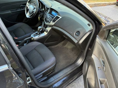 Used 2014 Chevrolet Cruze LT image 14