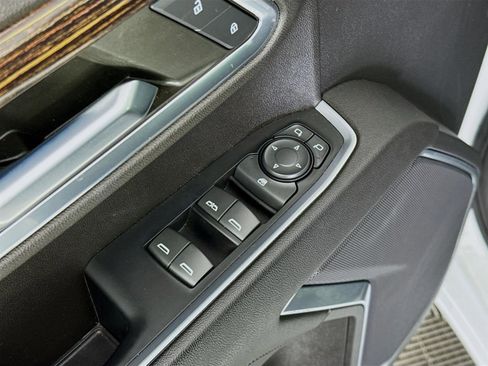 Certified 2022 GMC Sierra 1500 Elevation image 18
